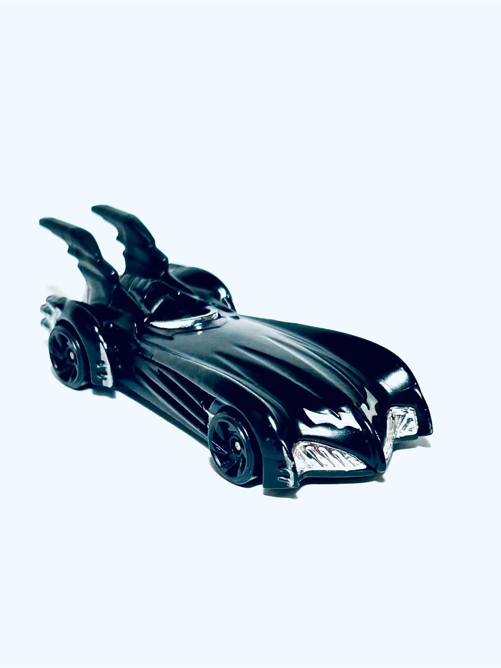 2023 Mattel Hot Wheels Batman & Robin Batmobile - Picture 2 of 10